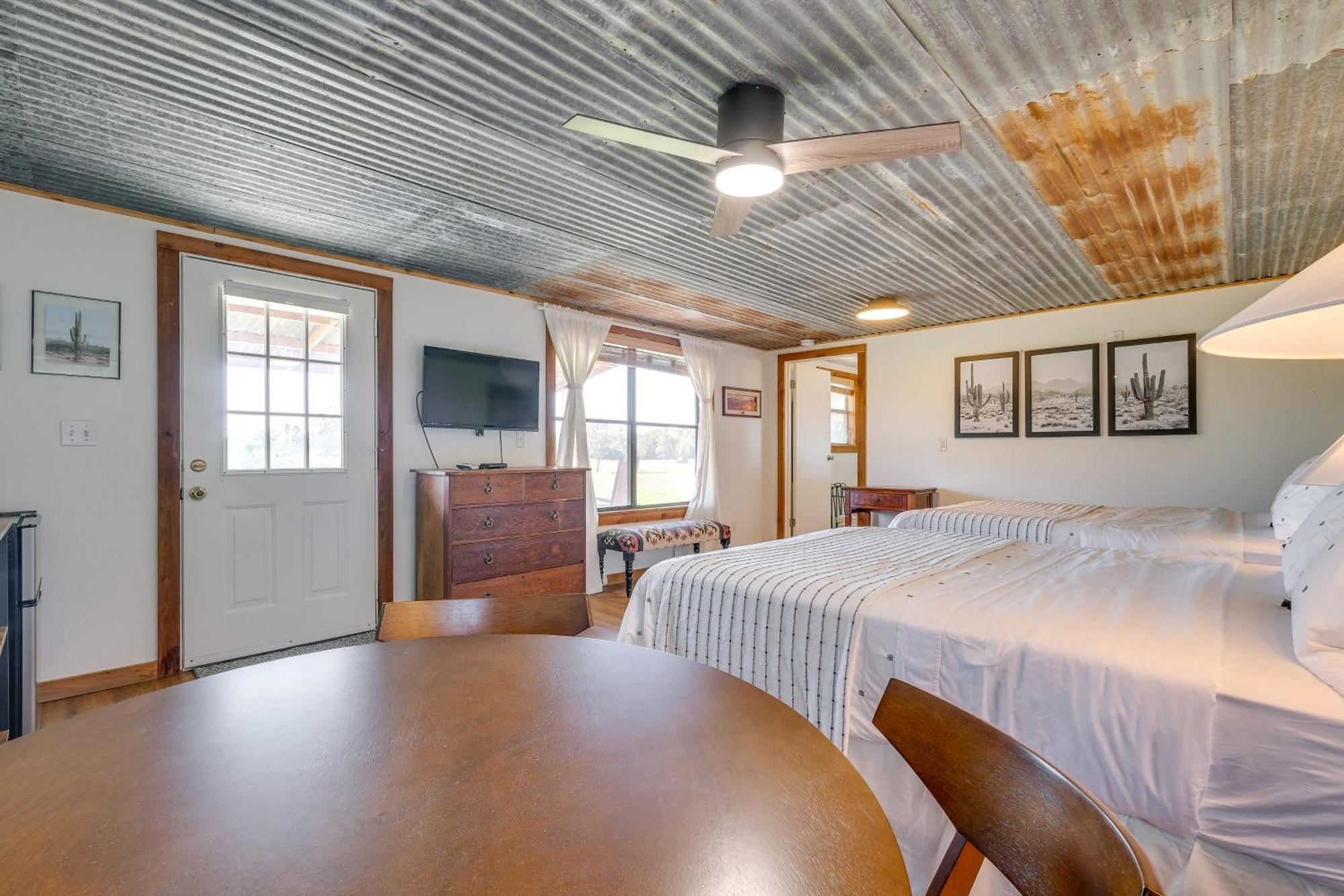 Delightful Carmine Studio On Farm Near Round Top! Екстер'єр фото